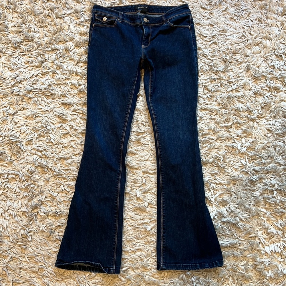 WHBM Size 6 SHORT Dark blue denim jeans. Medium rise. Flare.